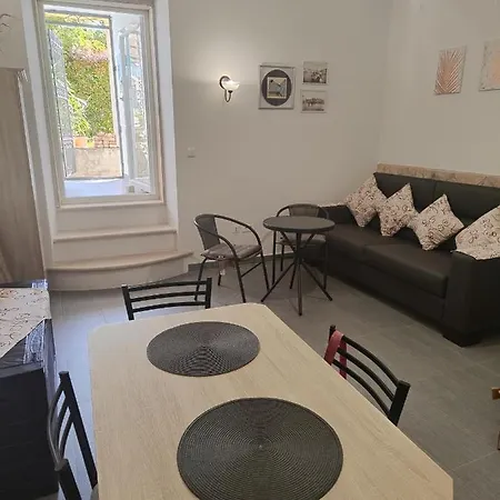 Studio Apartman Centar Apartment *