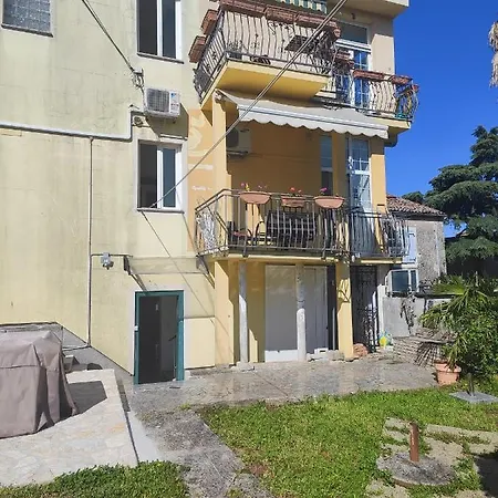 Apartment Studio Apartman Centar *